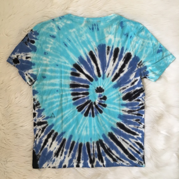 Eleven Paris More Gigi Than Kendall Graphic Tee - Picture 6 of 8